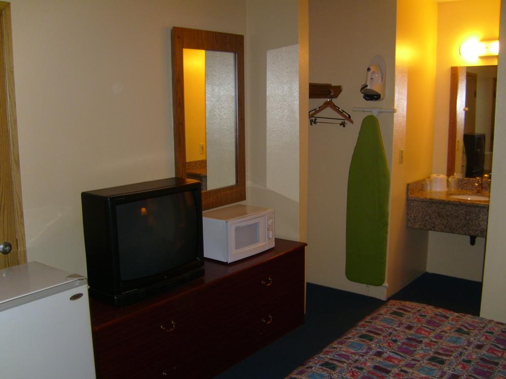 Stagecoach Inn Motel Molalla Szoba fotó